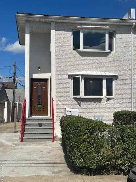 Bellerose, NY 11426,23913 86th AVE