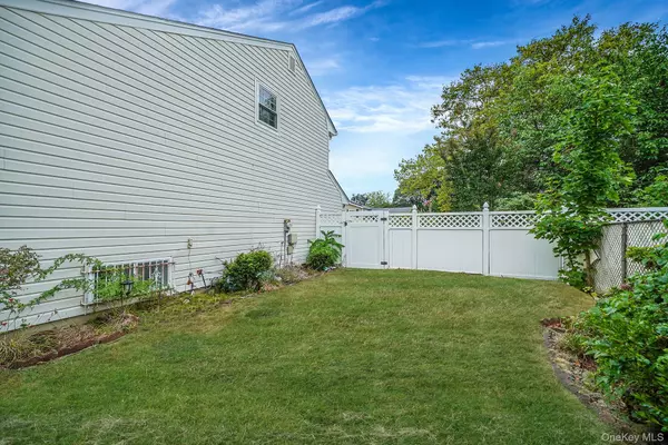 Central Islip, NY 11722,154 Acorn AVE
