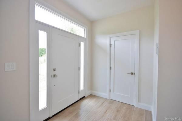 Sleepy Hollow, NY 10591,34 Andrews LN