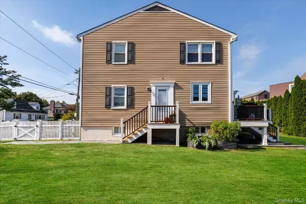 Mamaroneck, NY 10543,105 Florence ST #2