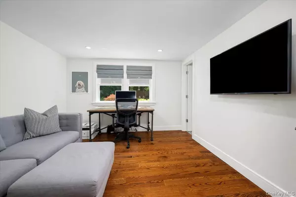 Harrison, NY 10528,33 Temple ST