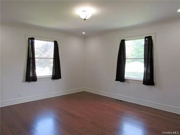 White Plains, NY 10605,49 Greenridge AVE