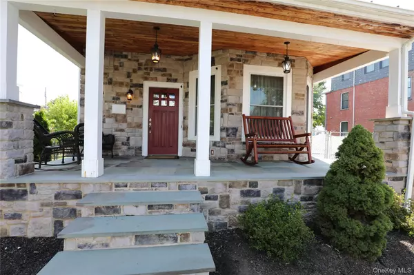 Kingston, NY 12401,159 Smith AVE