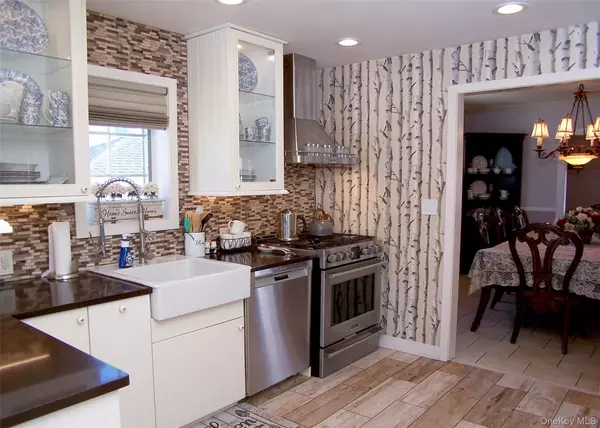 Lynbrook, NY 11563,85 Oakland AVE