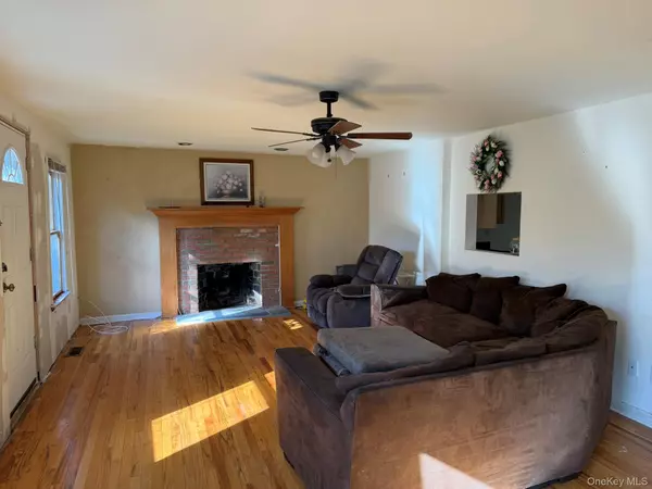 East Marion, NY 11939,11005 Main RD