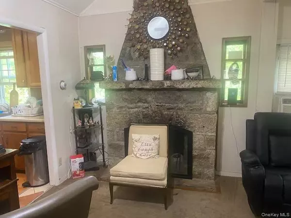 Lake Peekskill, NY 10537,44 Johnson ST