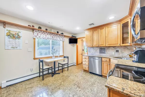Bethpage, NY 11714,338 Stewart AVE