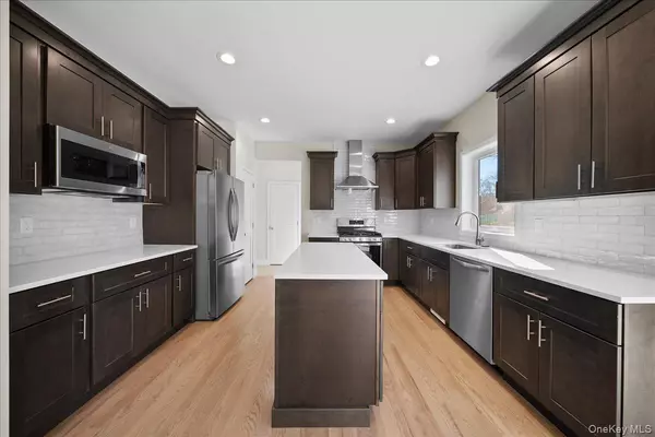 Centereach, NY 11720,2 Fourth AVE