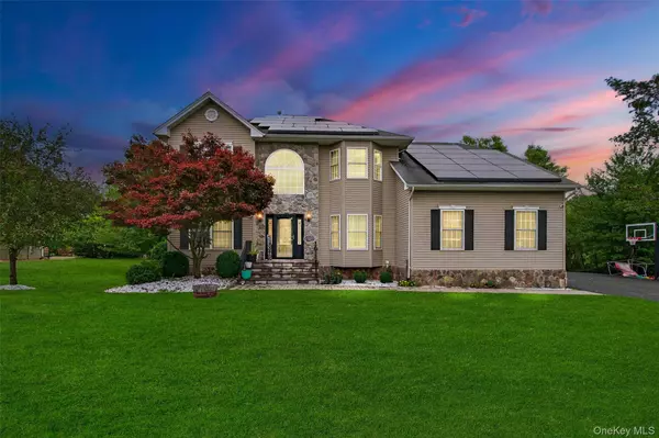 New Windsor, NY 12553,2028 Independence DR