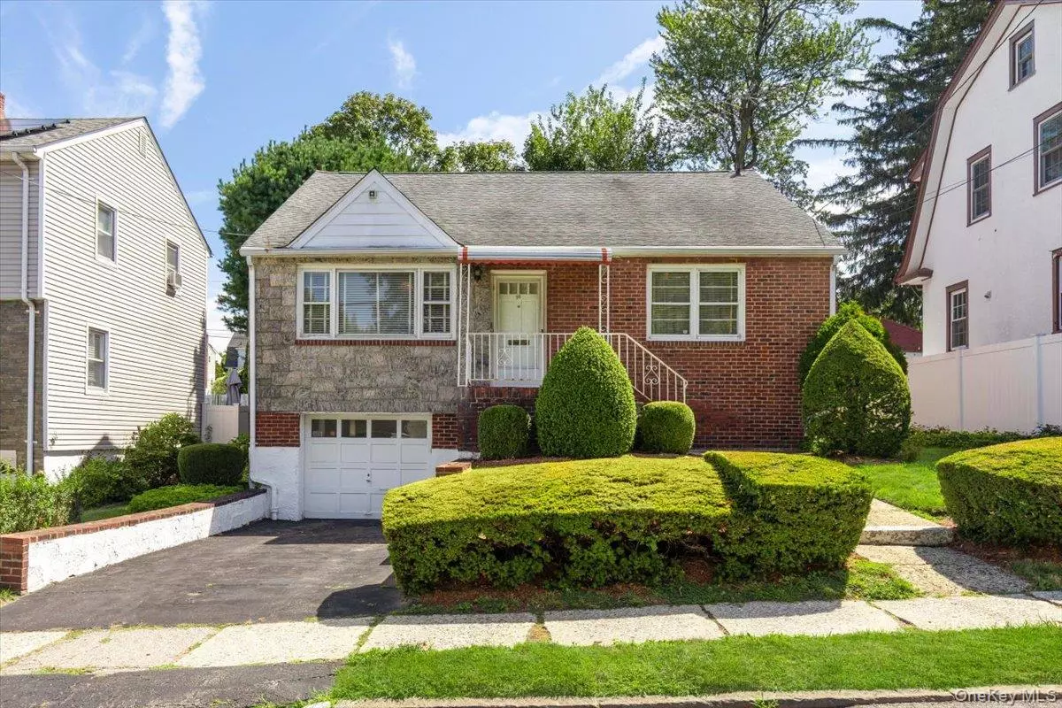 Yonkers, NY 10701,96 Rossiter AVE