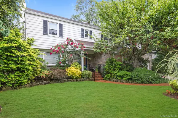 709 Carlyle ST, Woodmere, NY 11598