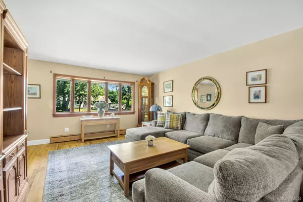 Hauppauge, NY 11788,274 Mount Pleasant RD