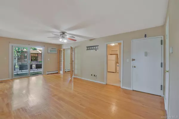 Pomona, NY 10970,3 Charles LN #2F