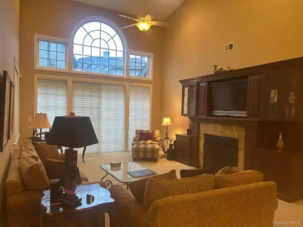 Melville, NY 11747,423 Florencia PL