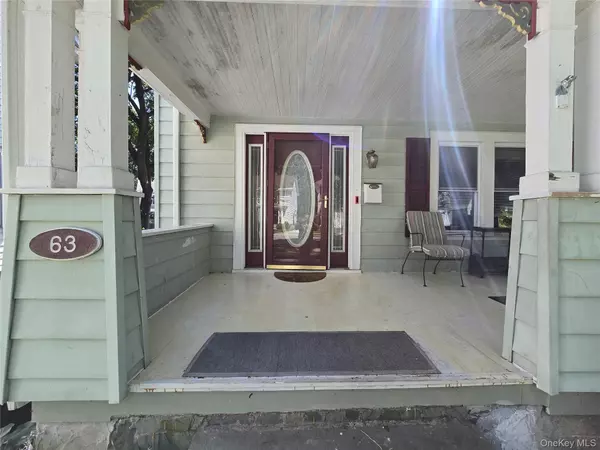 Poughkeepsie, NY 12603,63 Manitou AVE