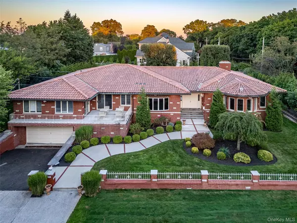 4 Peace ST, Pelham, NY 10803
