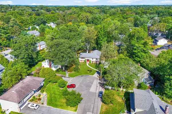 New Rochelle, NY 10804,150 Maywood RD