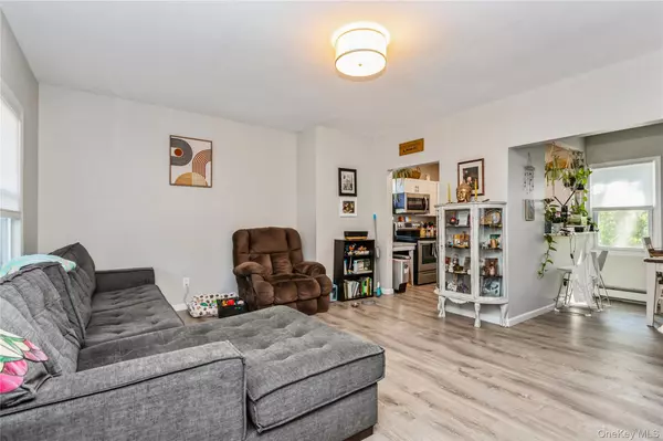 Poughkeepsie, NY 12590,2748 W Main ST