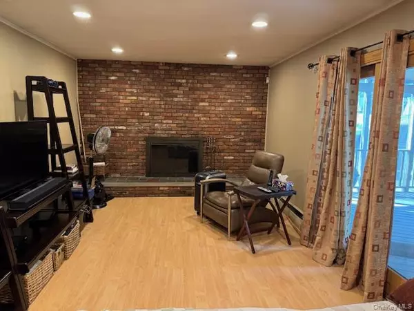 Spring Valley, NY 10977,23 Flint DR