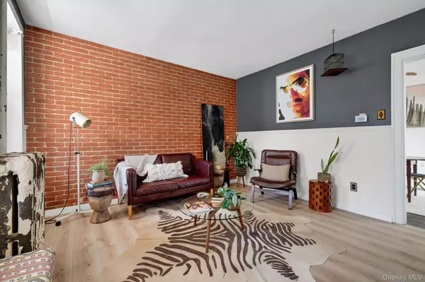 Port Ewen, NY 12417,116 2nd ST