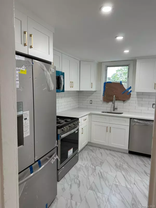 Jamaica, NY 11434,15070 Foch BLVD