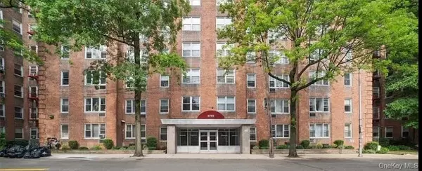 Yonkers, NY 10710,5 Sadore LN #3S