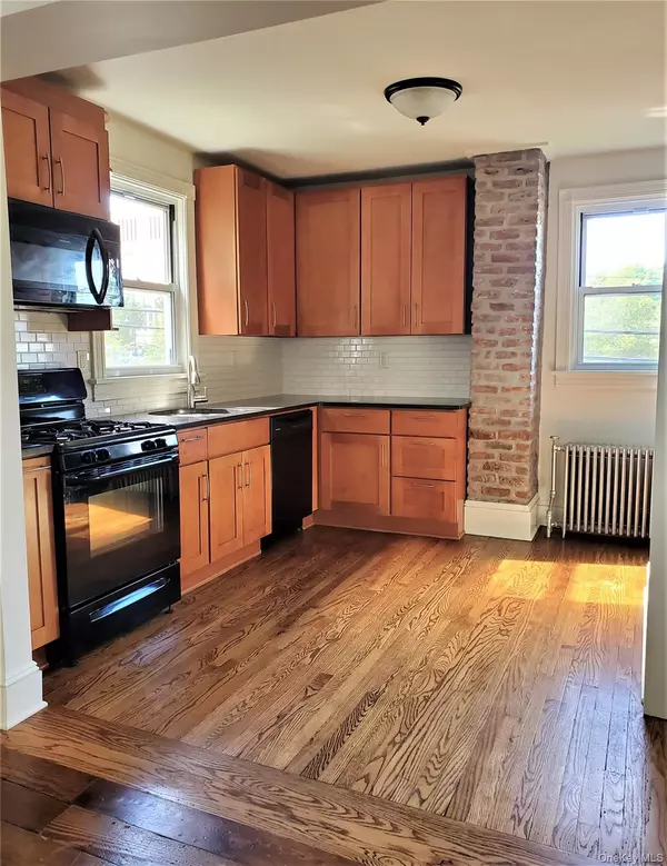Nyack, NY 10960,102 N Midland AVE