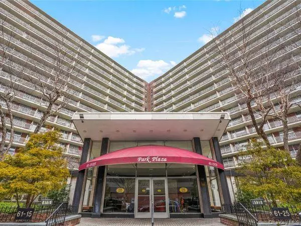 Rego Park, NY 11375,61-15 97th Street #5A