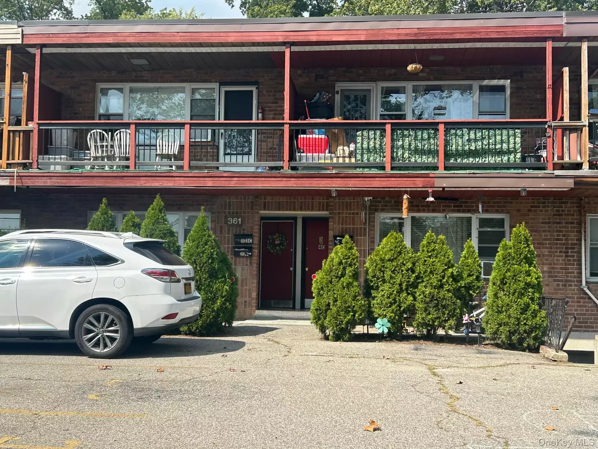 New Rochelle, NY 10801,361 Mayflower AVE