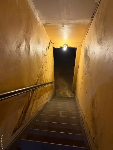 Jamaica, NY 11435,110 46 SUTPHIN