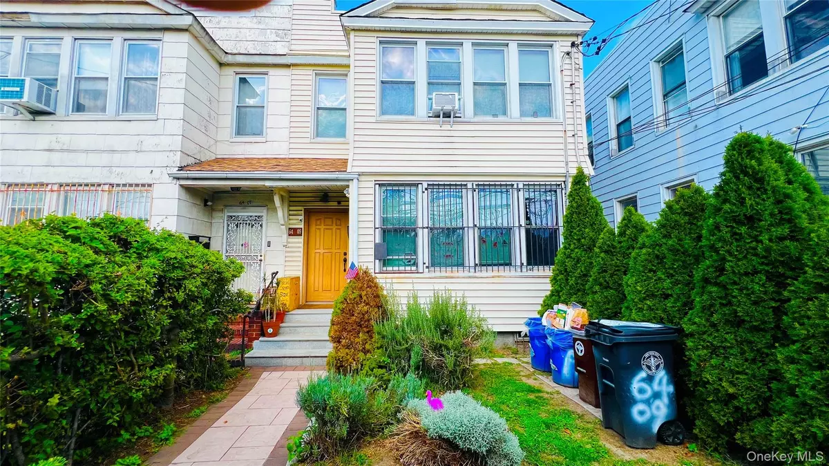 Woodside, NY 11377,64-09 Woodside AVE #2 Family Frame