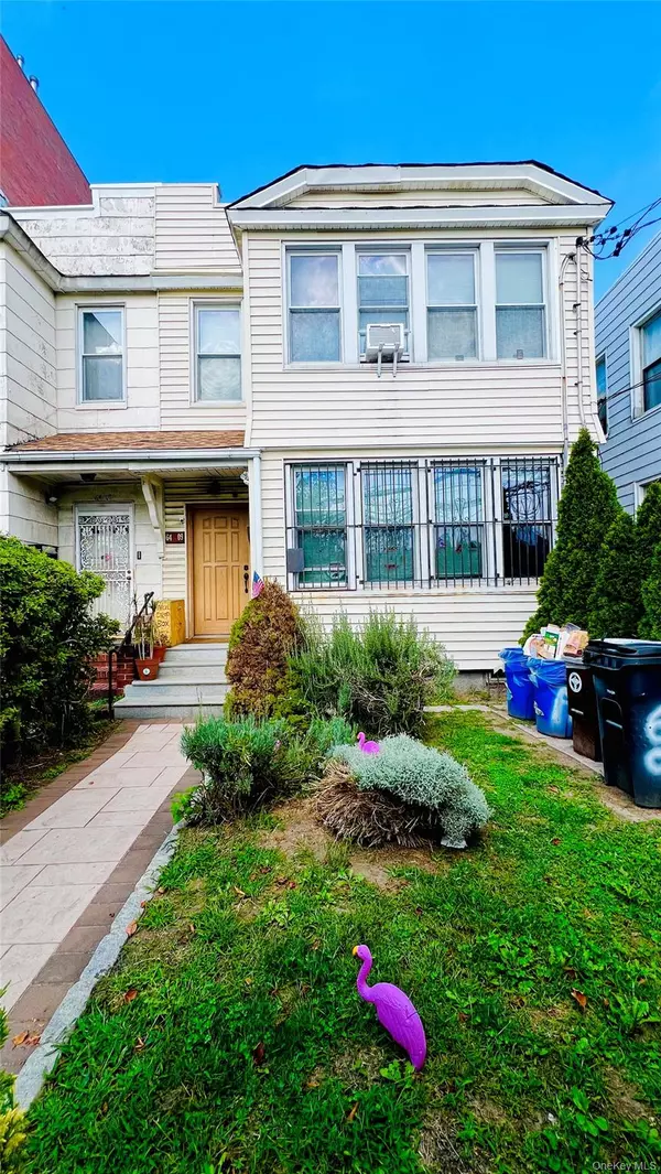 Woodside, NY 11377,64-09 Woodside AVE #2 Family Frame