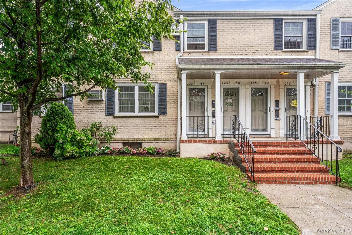 Bayside, NY 11364,223-64A 65 AVE #1