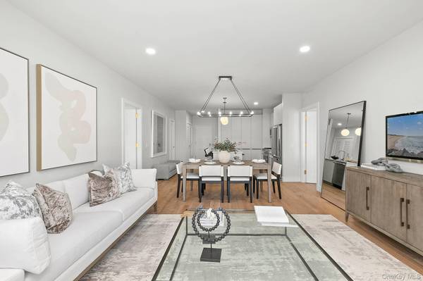 695 Merrick AVE #613, Westbury, NY 11590