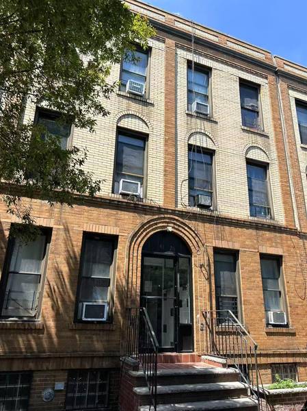 41-26 52 ST, Woodside, NY 11377