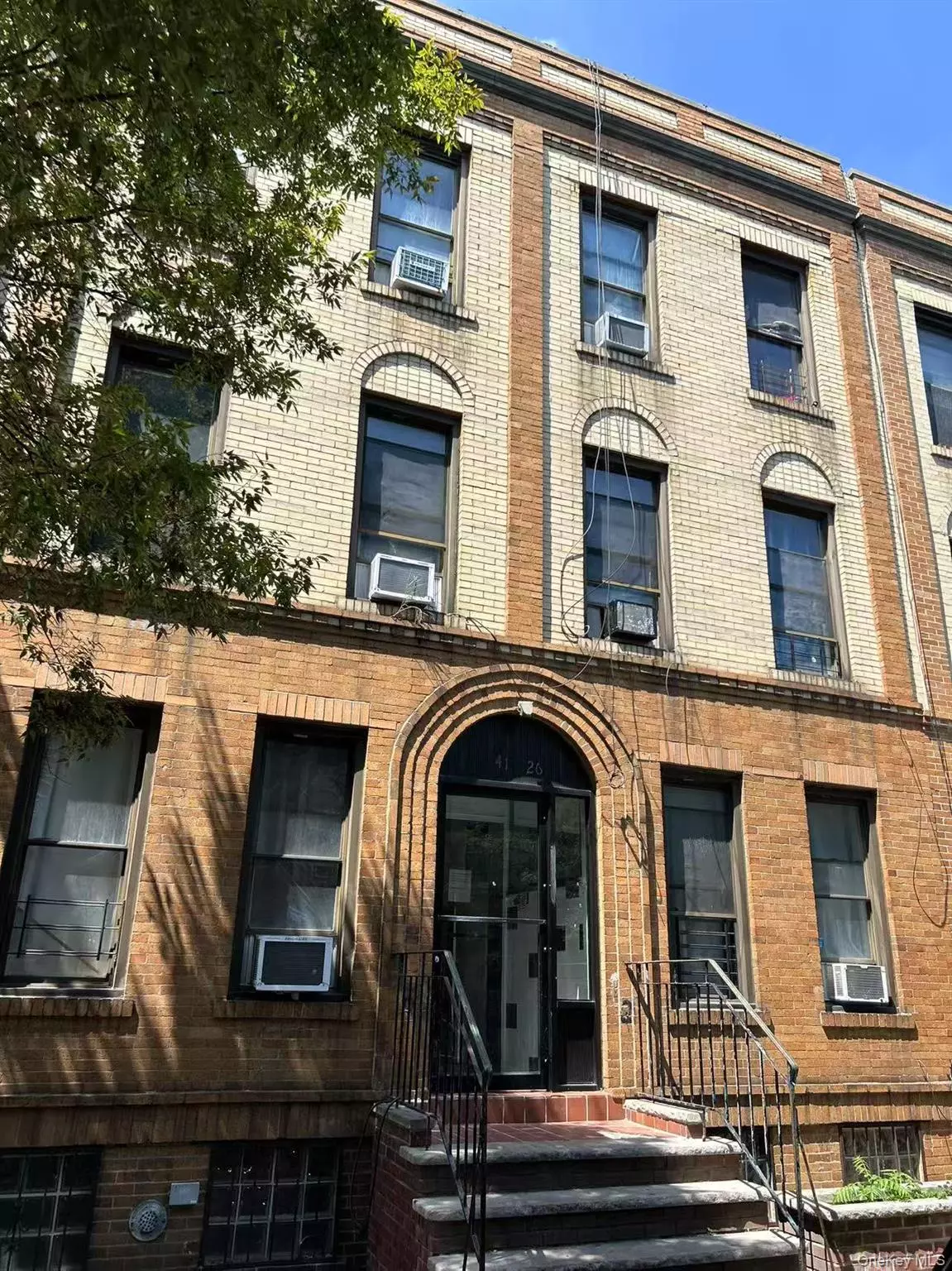Woodside, NY 11377,41-26 52 ST