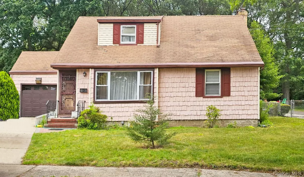 Uniondale, NY 11553,539 Mitchell ST