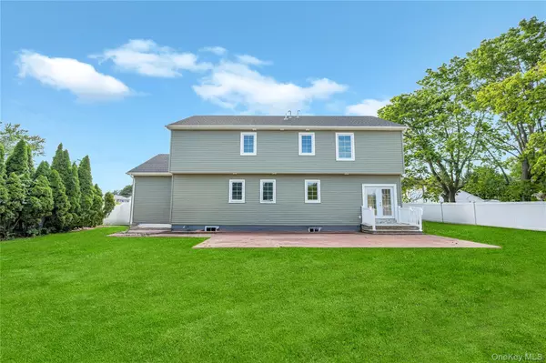 Deer Park, NY 11729,123 Cayuga AVE