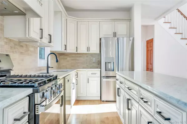 Deer Park, NY 11729,123 Cayuga AVE