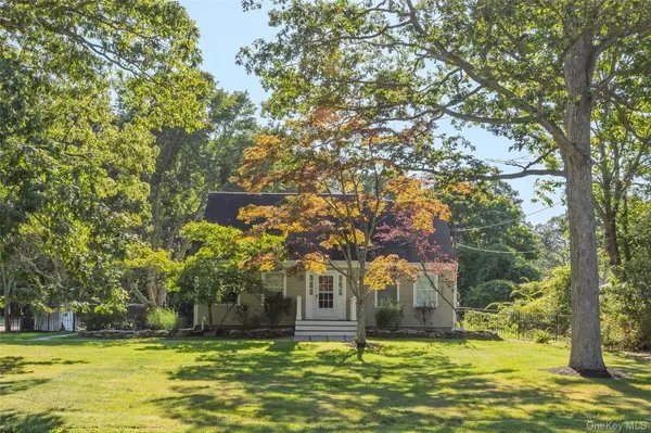 East Islip, NY 11730,116 Bayview AVE