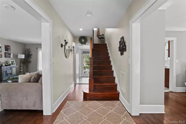 Ossining, NY 10562,5 Cedar PL