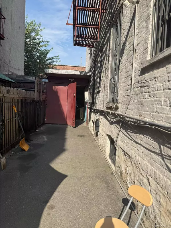 Brooklyn, NY 11207,761 Miller AVE