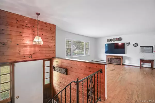 Wappingers Falls, NY 12590,15 Vorndran DR
