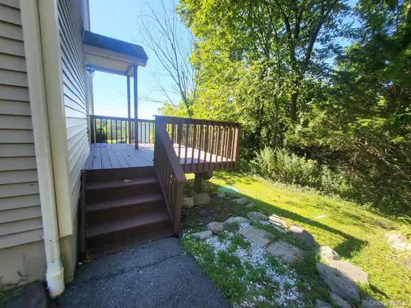 Wallkill, NY 12589,7 Bel Air DR