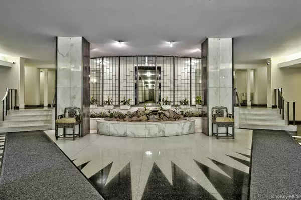 Bayside, NY 11361,220-55 46th AVE #8A