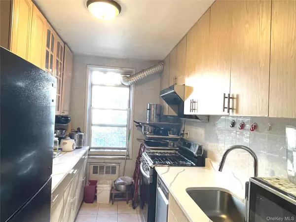 Flushing, NY 11355,144-30 Sanford AVE #2C