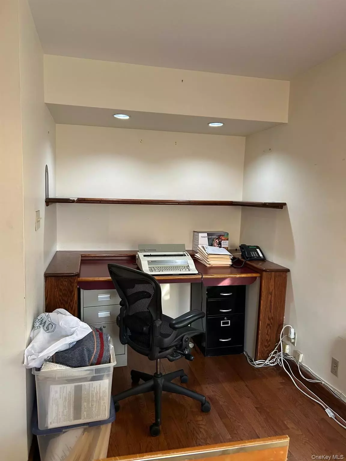 Jackson Heights, NY 11372,3732 75th ST