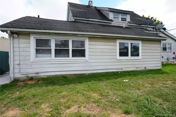 488 Nassau RD #4, Roosevelt, NY 11575