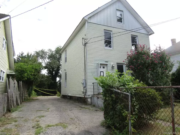 Huntington Station, NY 11746,24 Columbia ST