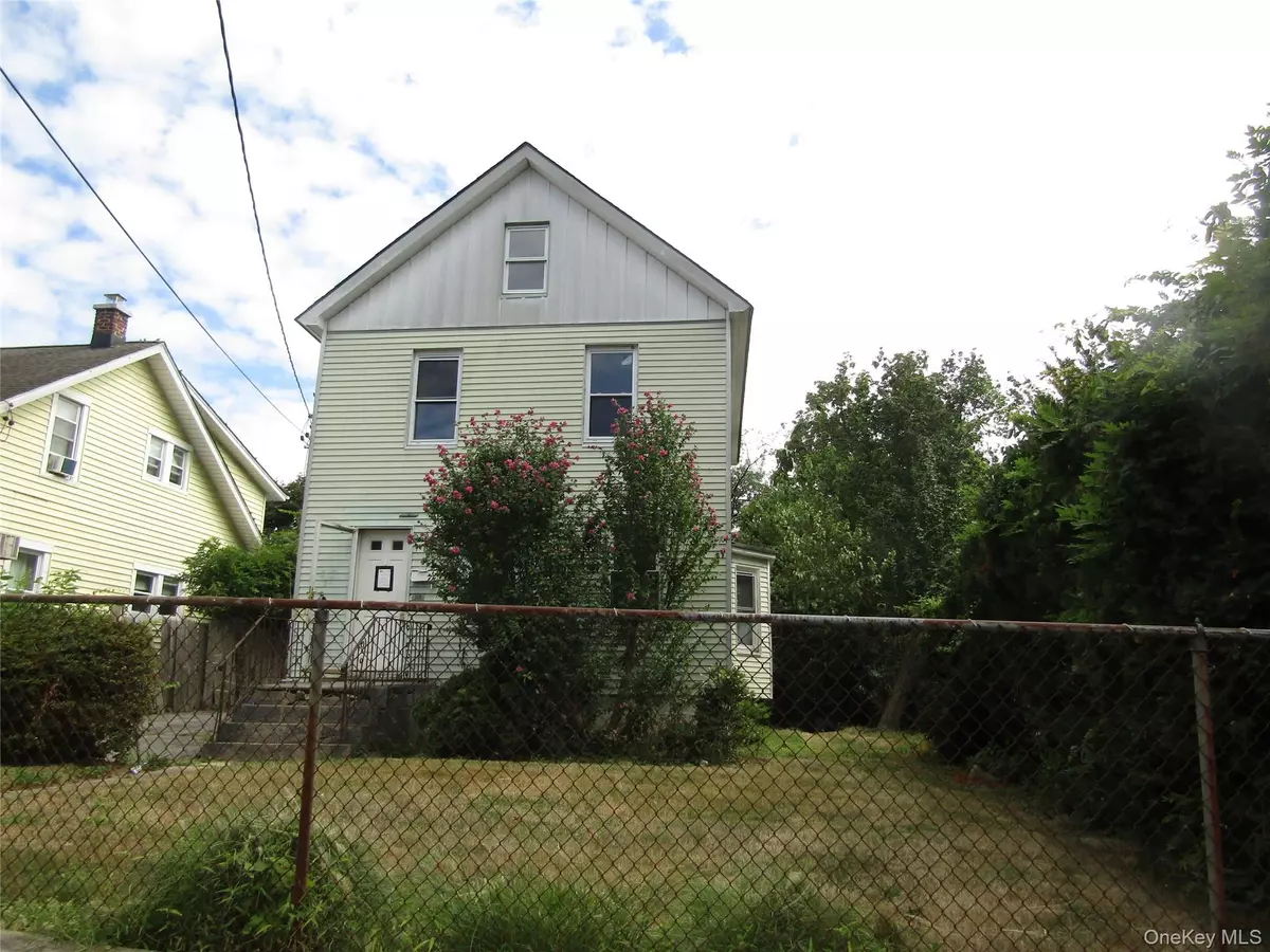 Huntington Station, NY 11746,24 Columbia ST
